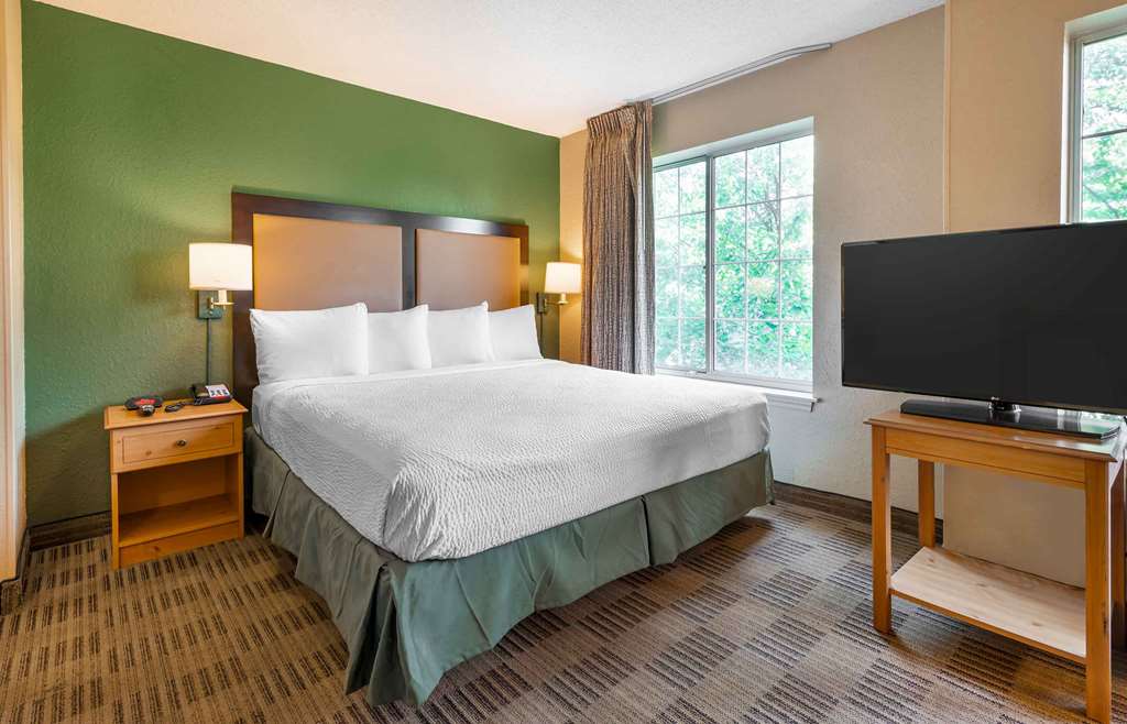 Extended Stay America Suites- Newark - Woodbridge — photo 3