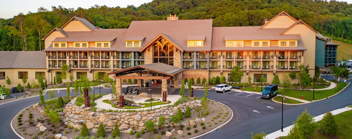 Dollywood's HeartSong Lodge & Resort — photo 1