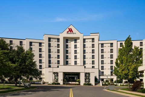 Madison Marriott South — photo 1