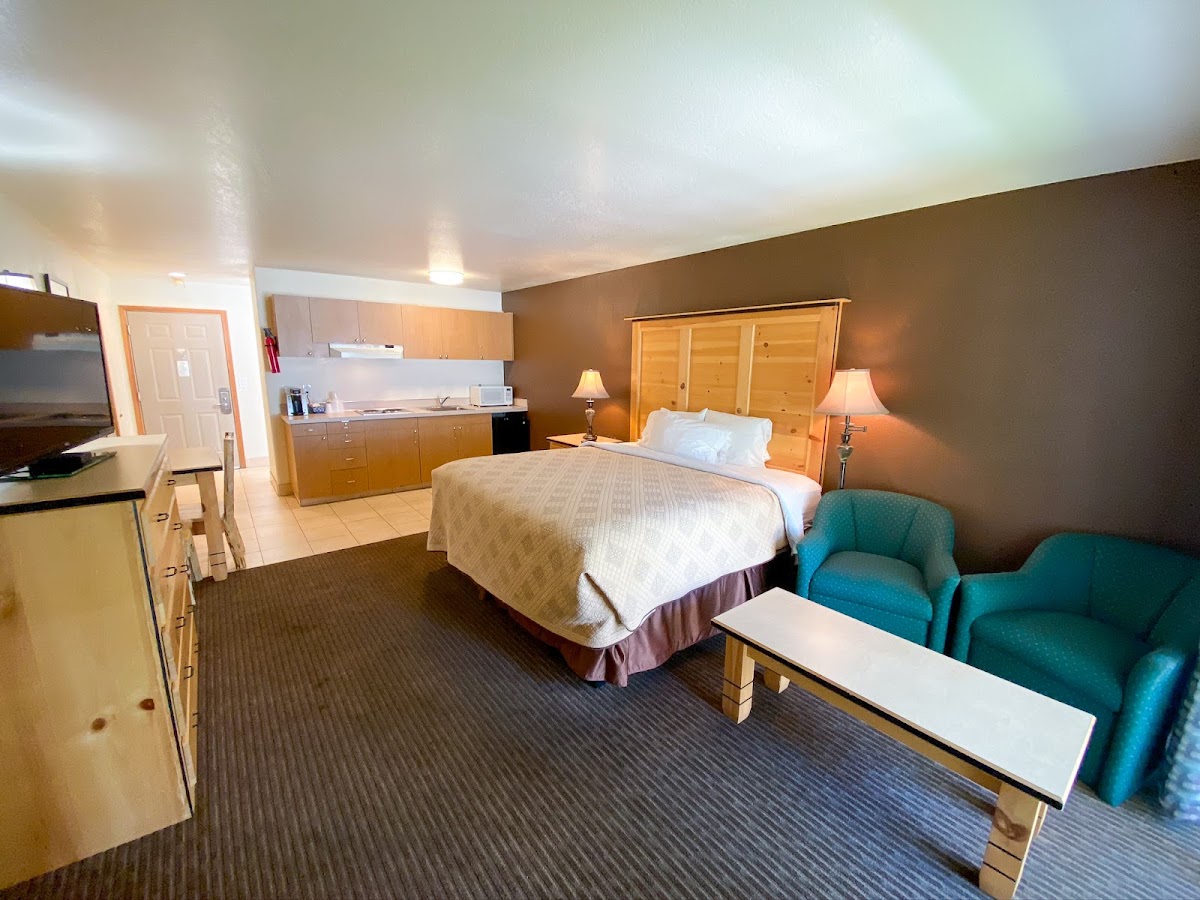 Sisters Inn & Suites — photo 5