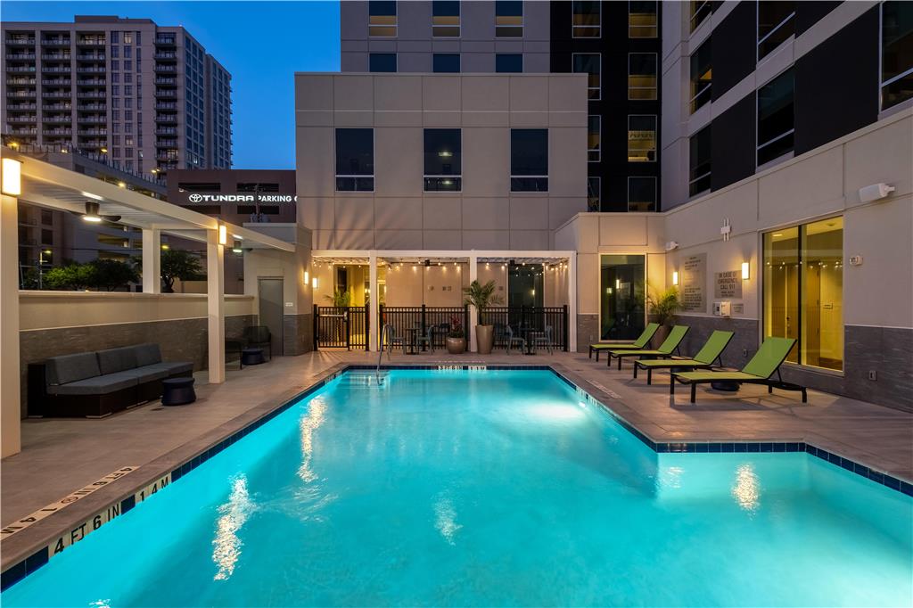 Home2 Suites by Hilton Houston Downtown Convention Center — photo 1