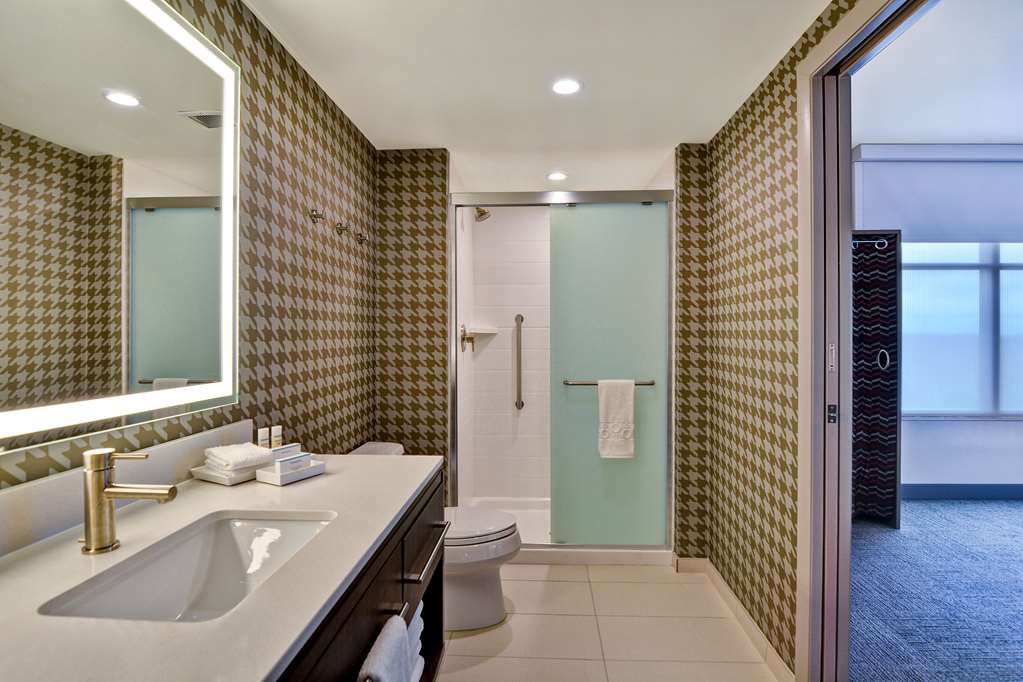 Home2 Suites by Hilton Orlando at FLAMINGO CROSSINGS Town Center — photo 5