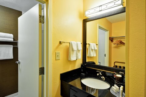 Fairfield by Marriott Inn & Suites Dallas Medical/Market Center — photo 5
