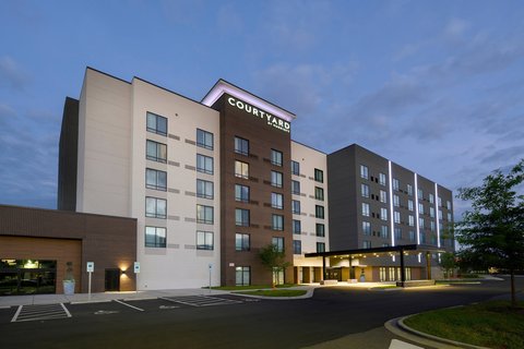 Courtyard by Marriott Charlotte Waverly — photo 5