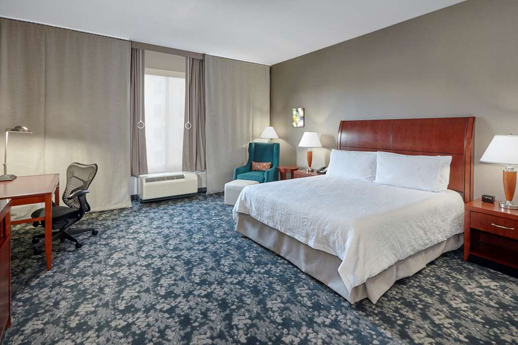 Hilton Garden Inn Naperville/Warrenville — photo 3