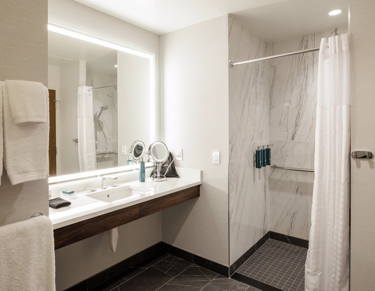 Hilton Arlington Rosslyn The Key — photo 5