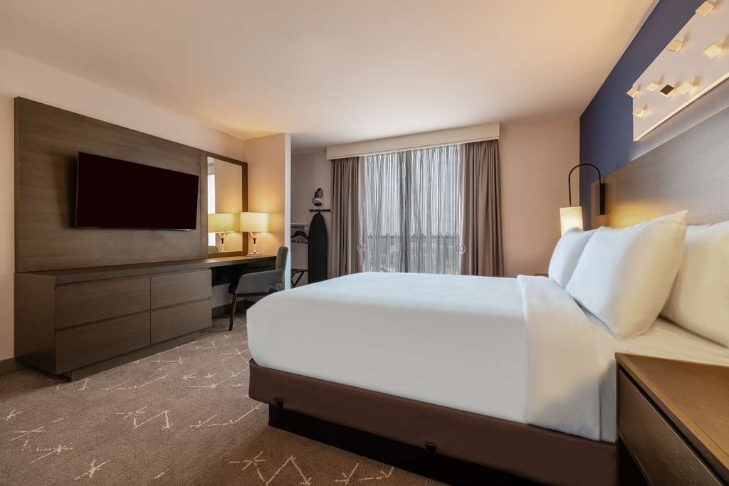 Embassy Suites by Hilton Tulsa I-44 — photo 3