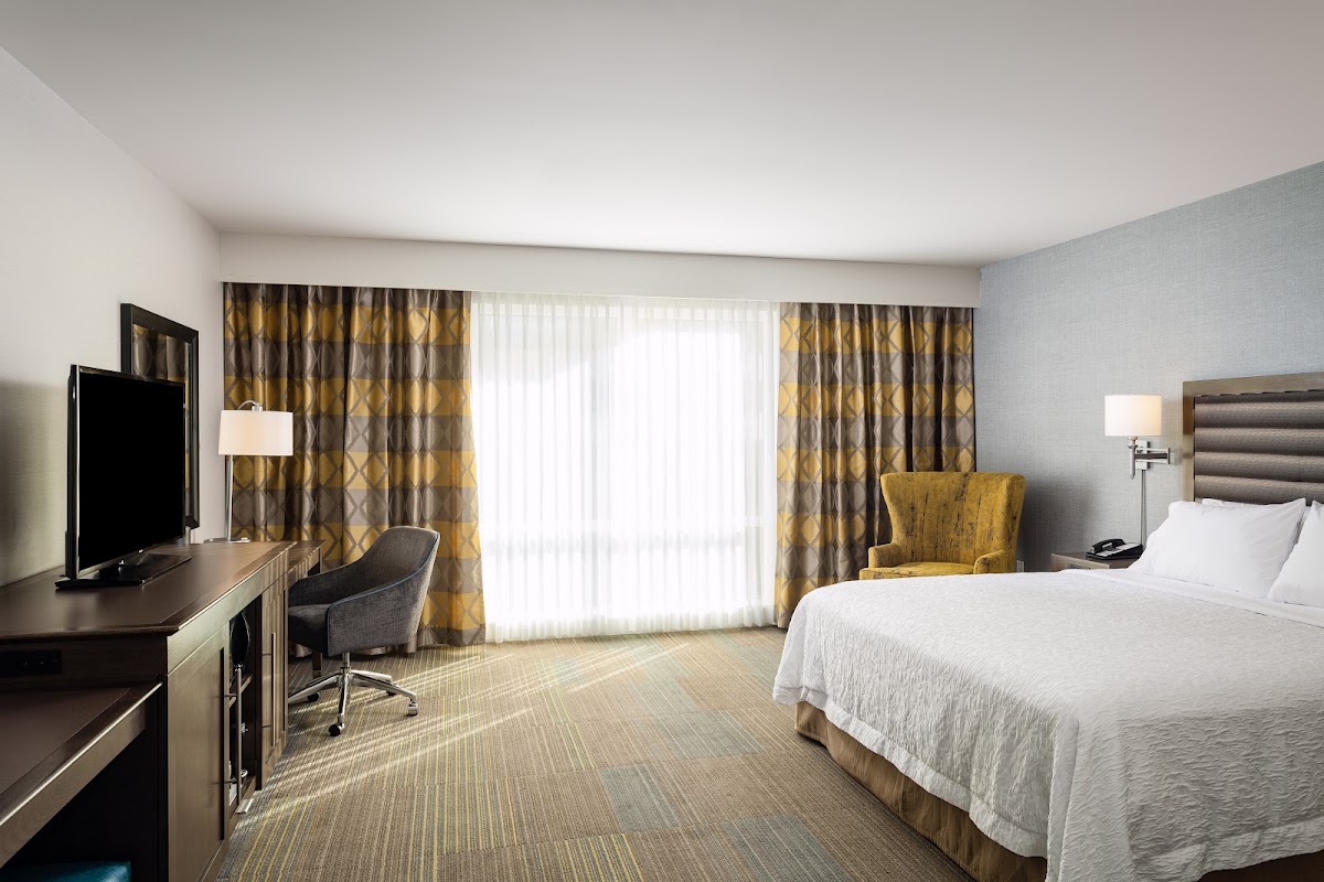 Hampton Inn & Suites by Hilton Seattle/Northgate — photo 3