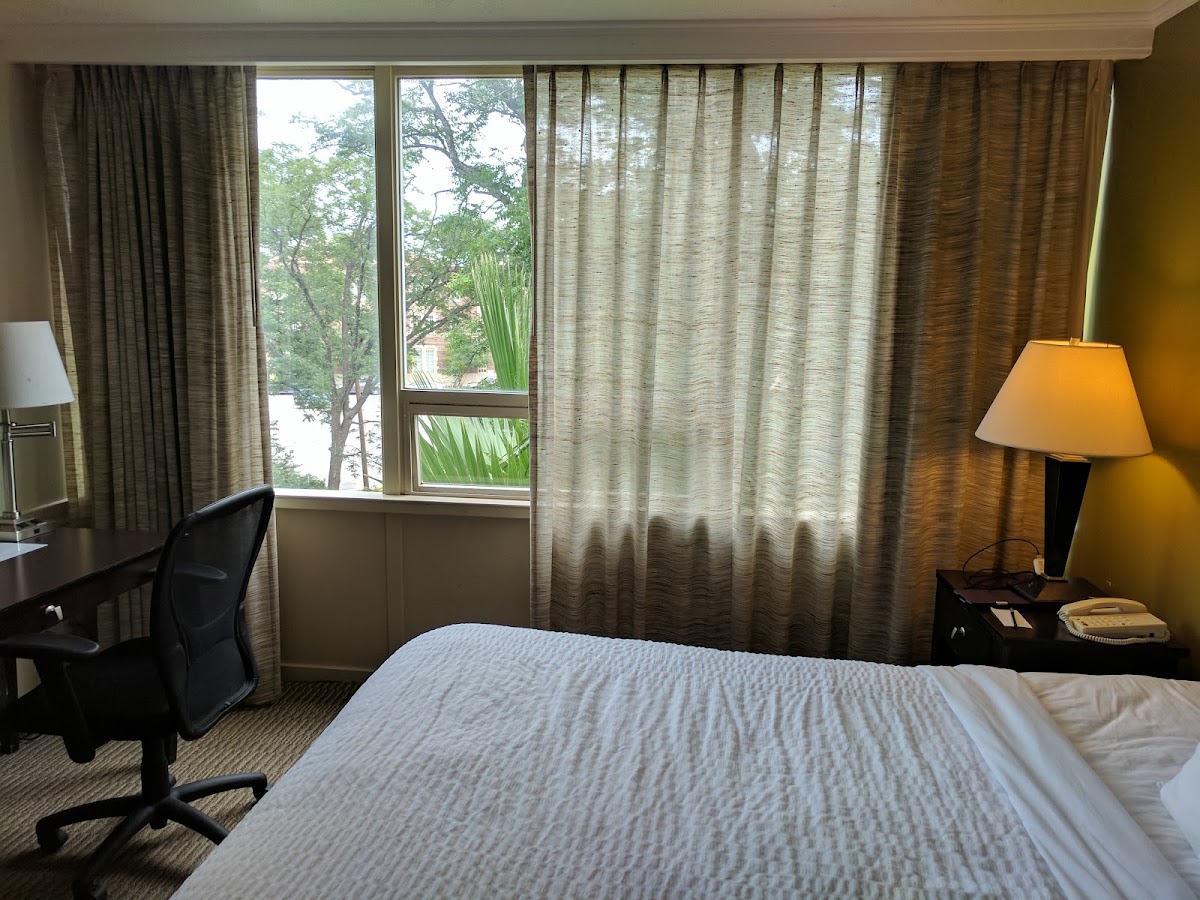 El Tropicano Riverwalk Hotel — photo 3