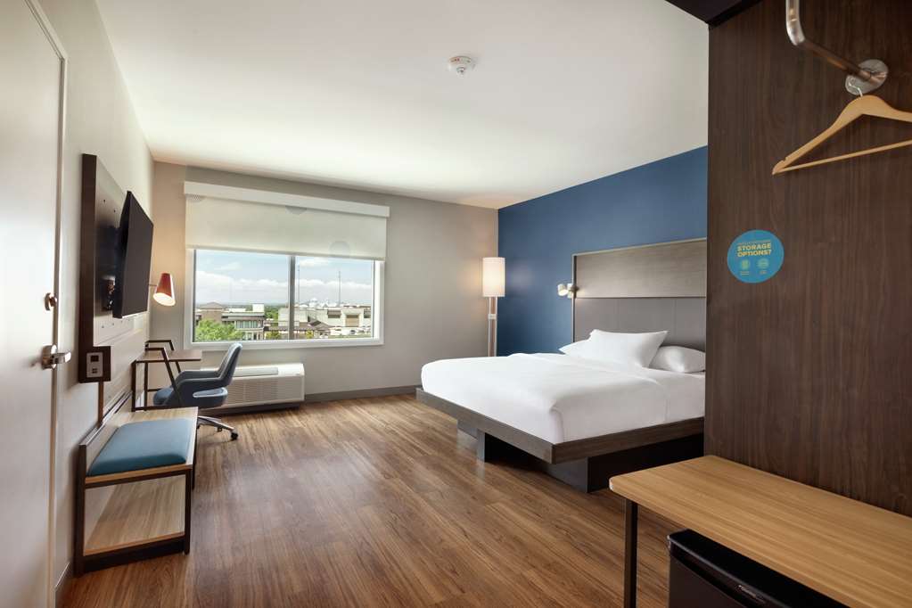 Tru by Hilton Frisco Dallas — photo 3