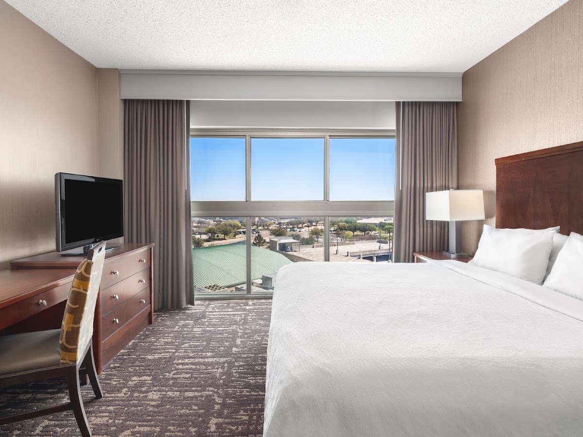 Embassy Suites by Hilton Dallas Frisco Hotel & Convention Center — photo 3