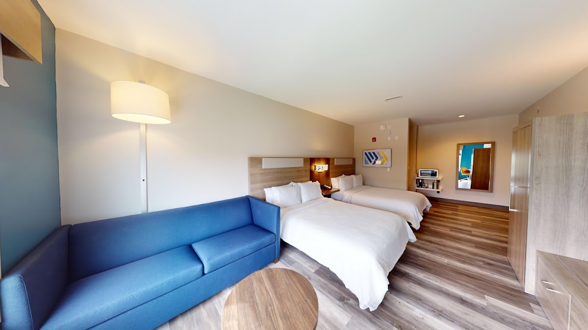 Holiday Inn Express & Suites Chicago Schaumburg by IHG — photo 3