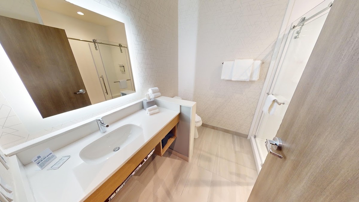Holiday Inn Express & Suites Chicago Schaumburg by IHG — photo 5