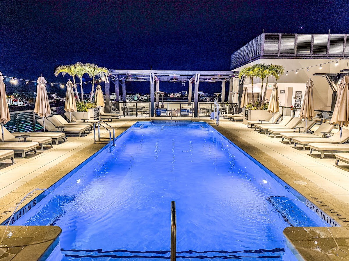 AC Hotel Naples 5th Avenue — photo 4
