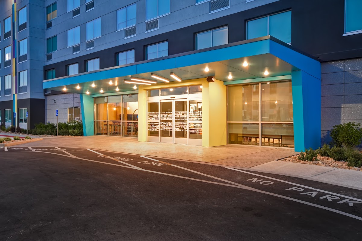 Tru by Hilton Salt Lake City Airport — photo 1