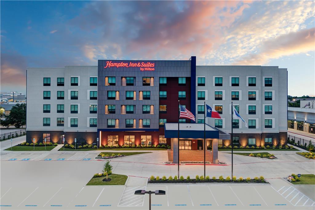 Hampton Inn and Suites Irving Hwy 183 — photo 1