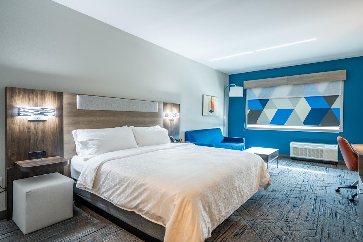 Holiday Inn Express & Suites Charlottesville by IHG — photo 3