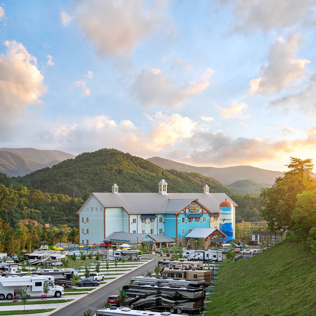 Camp Margaritaville RV Resort & Lodge - Pigeon Forge — photo 5