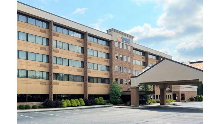 Comfort Inn & Suites Wadsworth — photo 1