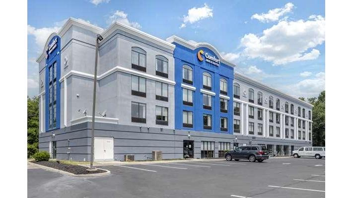 Comfort Inn & Suites Voorhees/Mt. Laurel — photo 1