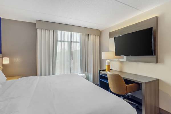Comfort Inn & Suites Voorhees/Mt. Laurel — photo 3