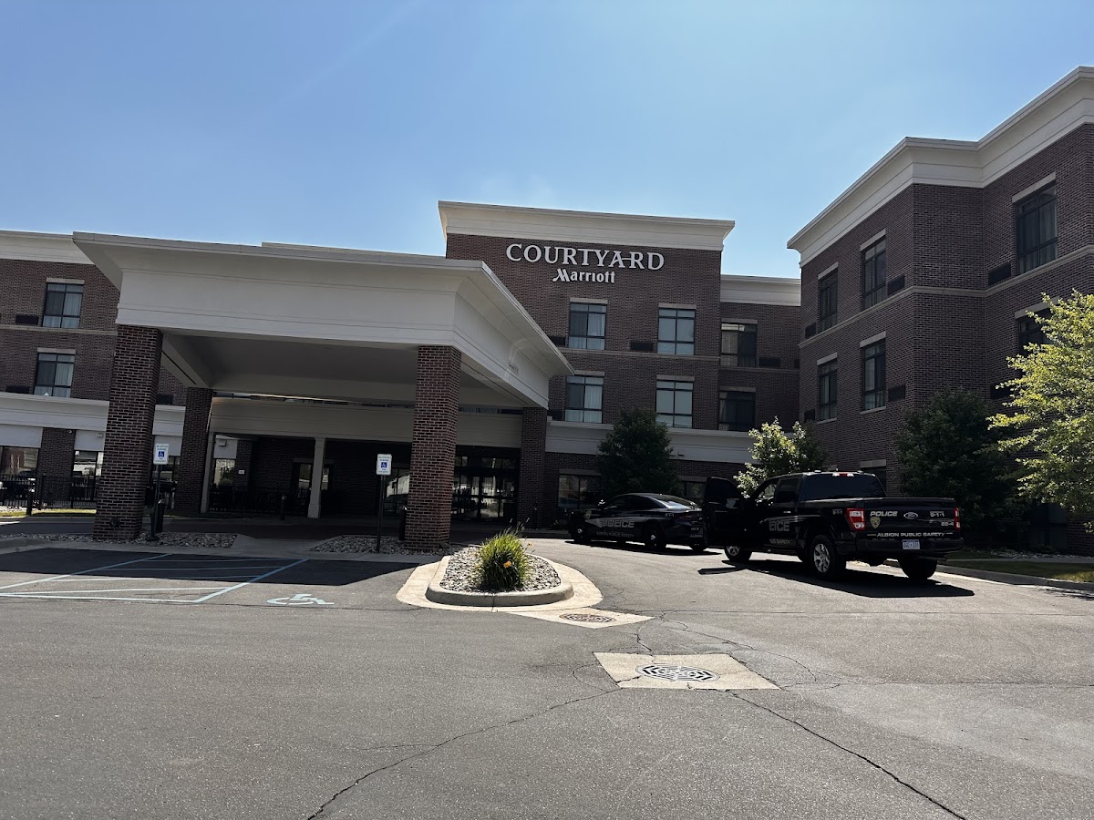Courtyard by Marriott Albion — photo 1