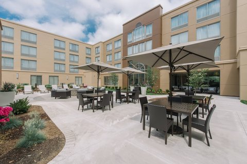 Courtyard by Marriott Nashua — photo 1
