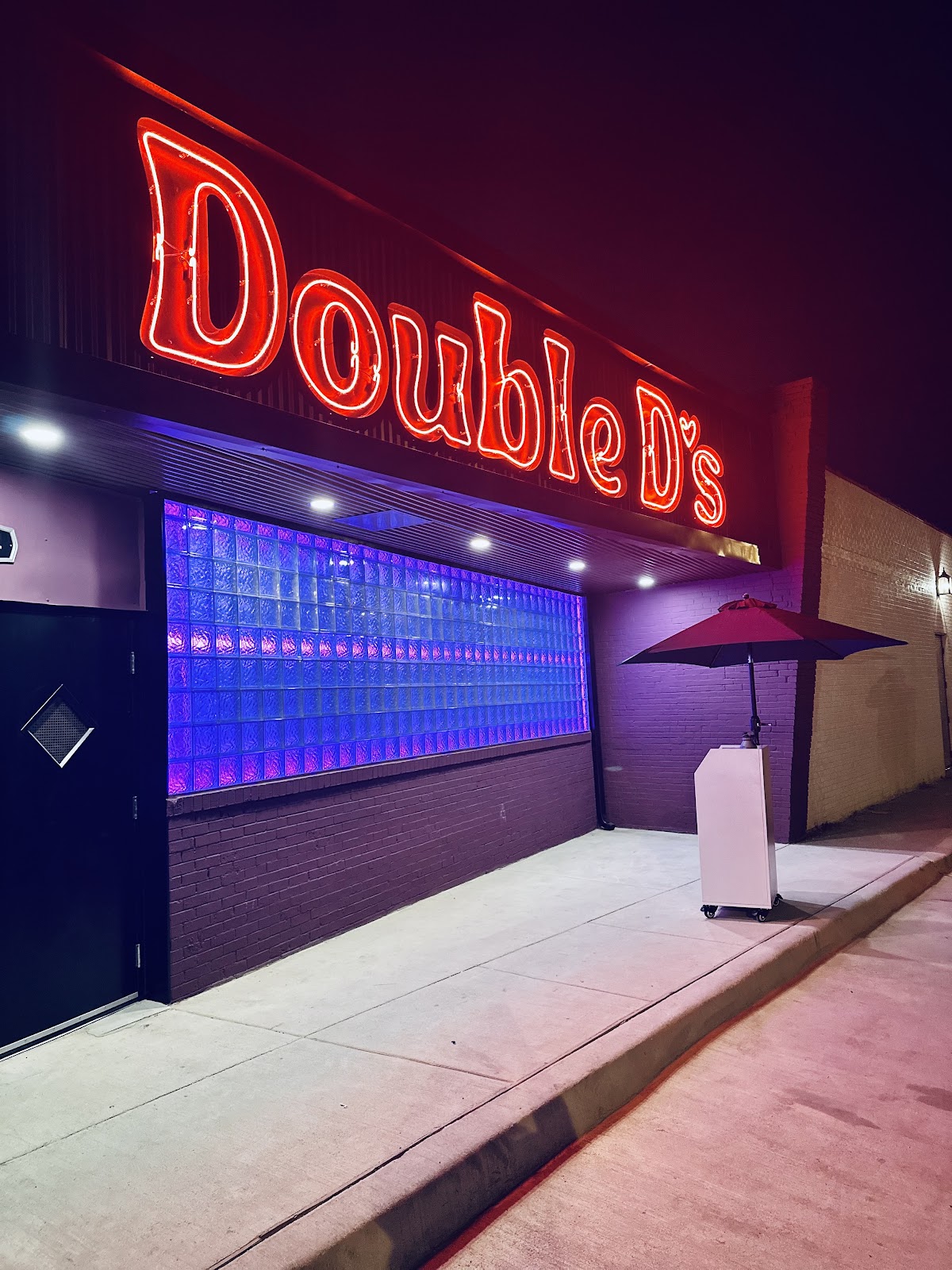 Double D's Bar — photo 4