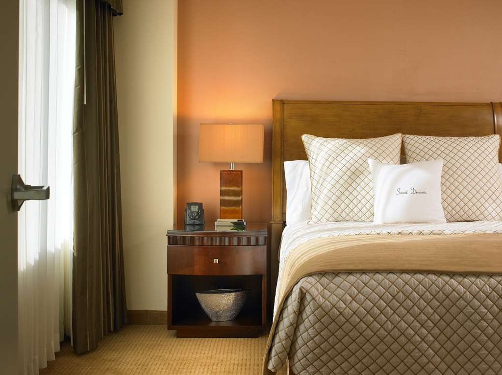 DoubleTree Suites by Hilton Hotel Anaheim Resort - Convention Center — photo 3
