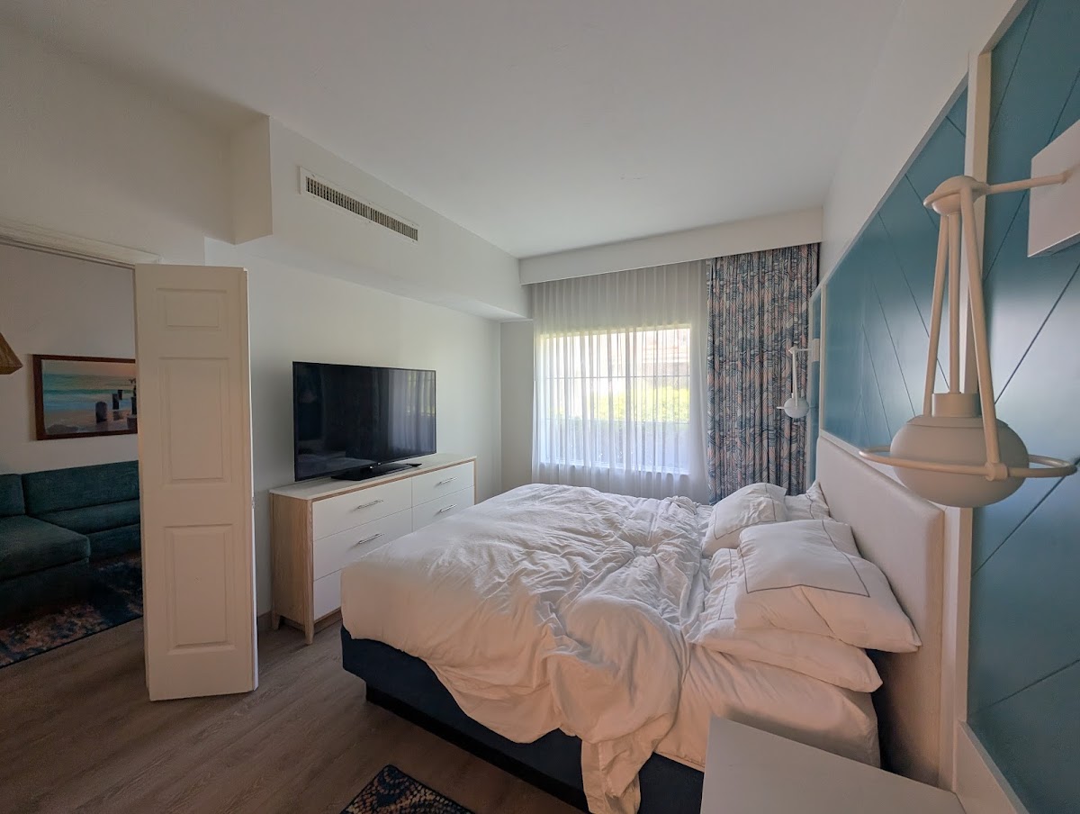 DoubleTree Suites by Hilton Hotel Naples — photo 3