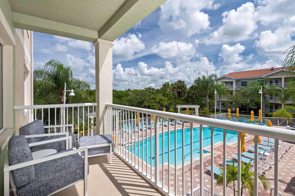 DoubleTree Suites by Hilton Hotel Naples — photo 4