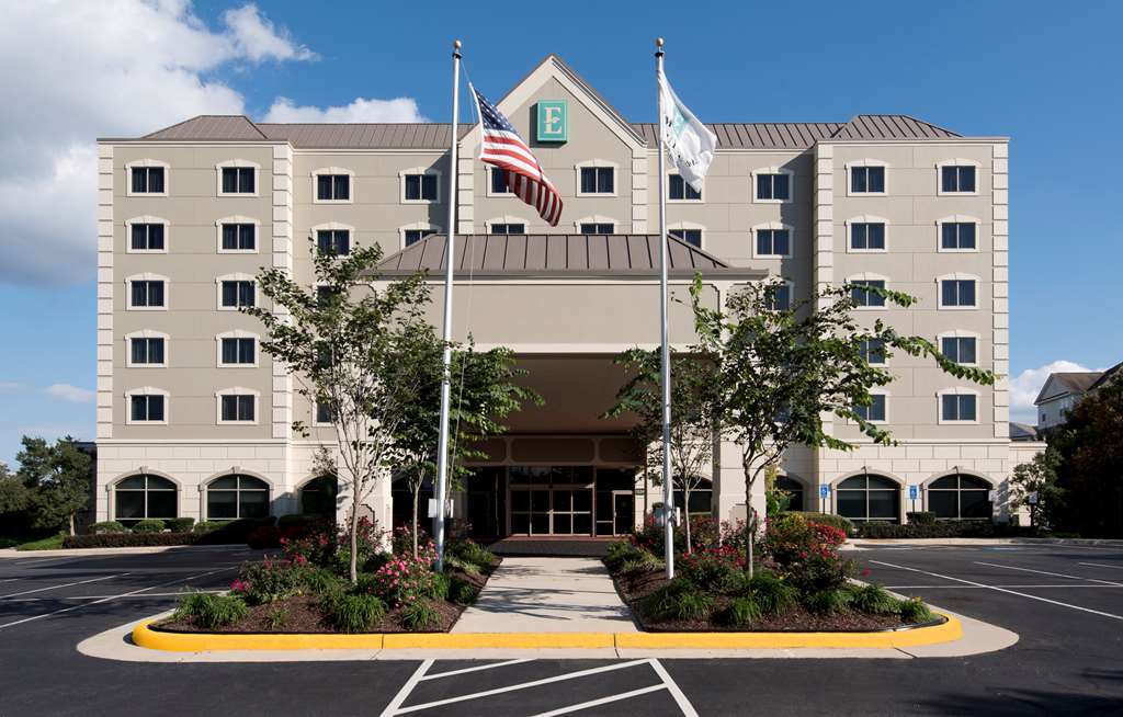Embassy Suites by Hilton Dulles Airport — photo 1