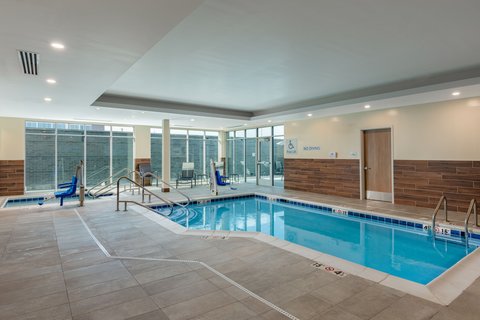 Fairfield by Marriott Inn & Suites Omaha at MH Landing — photo 4