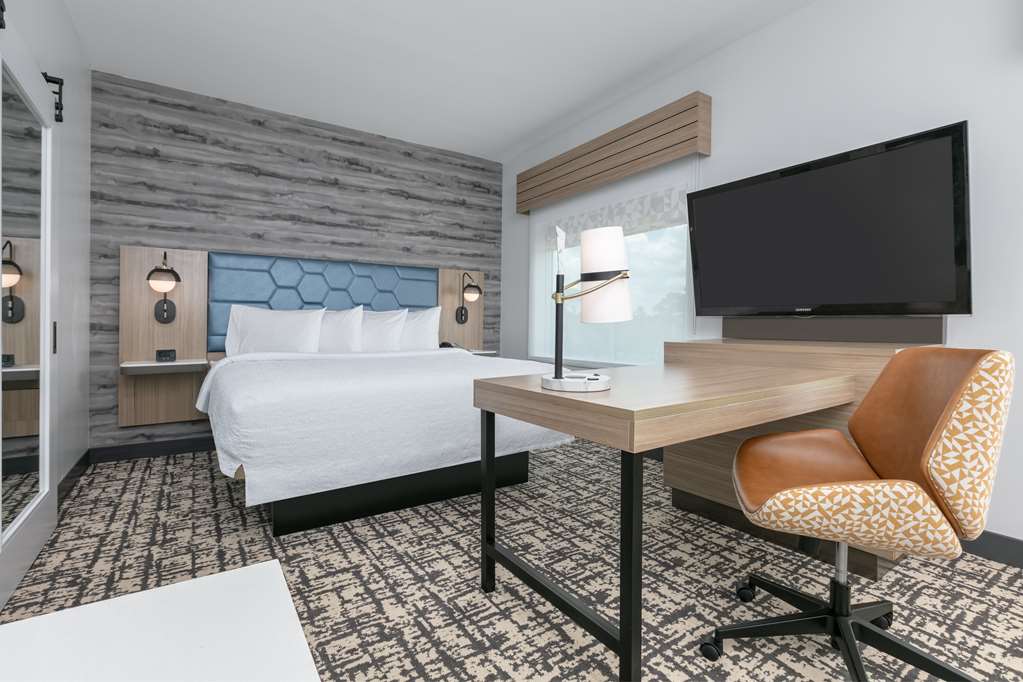 Hampton Inn & Suites by Hilton Shenandoah The Woodlands — photo 3