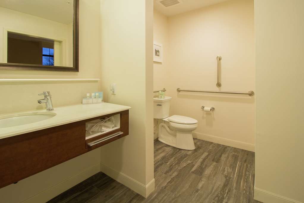 Hampton Inn & Suites Cazenovia — photo 5