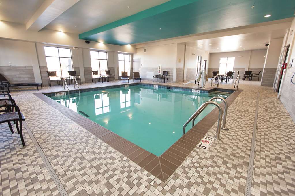 Hampton Inn Mustang — photo 4