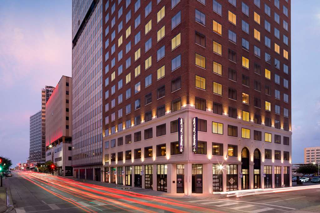 Hampton Inn & Suites Dallas Downtown — photo 1