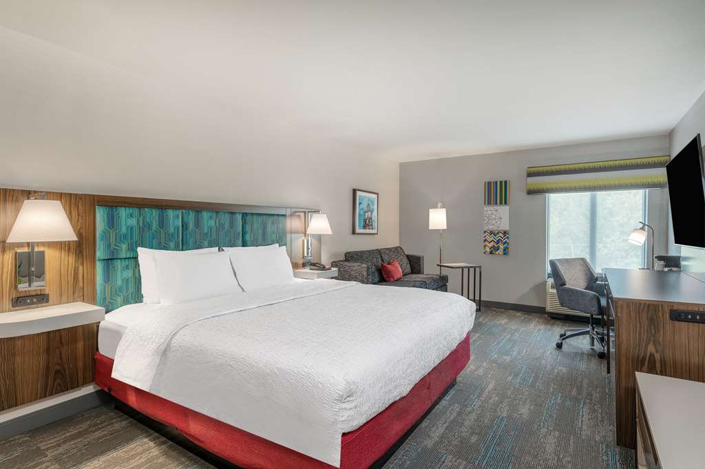 Hampton Inn New Philadelphia — photo 3