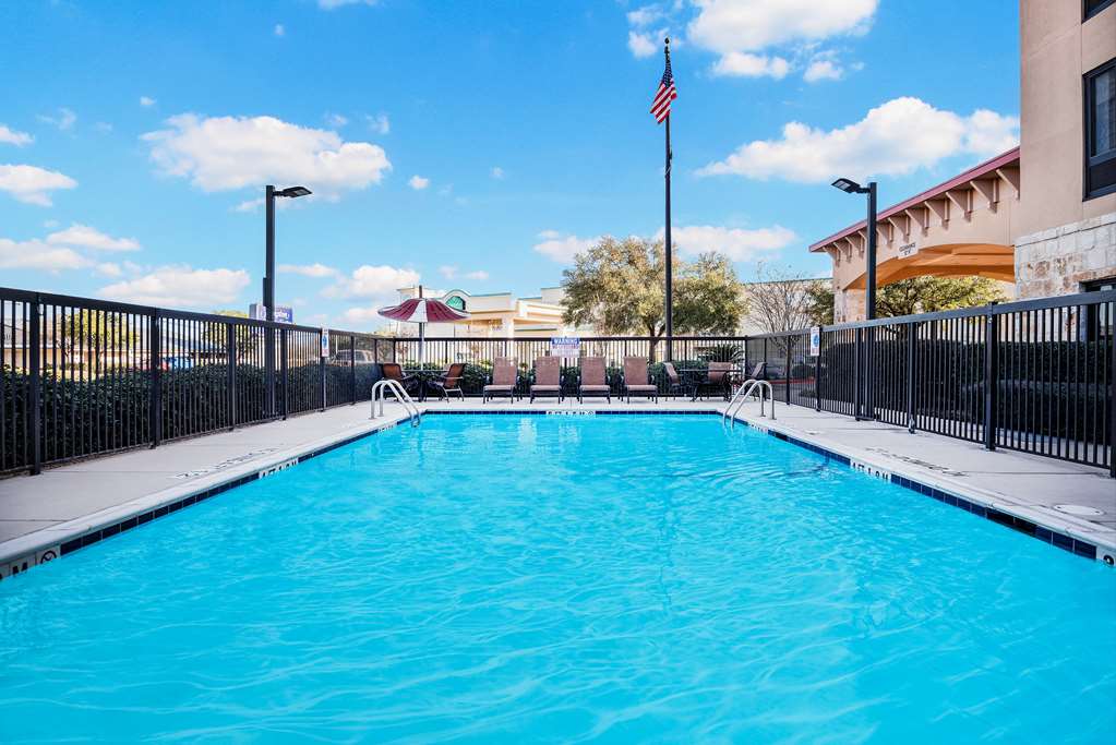 Hampton Inn & Suites San Marcos — photo 4