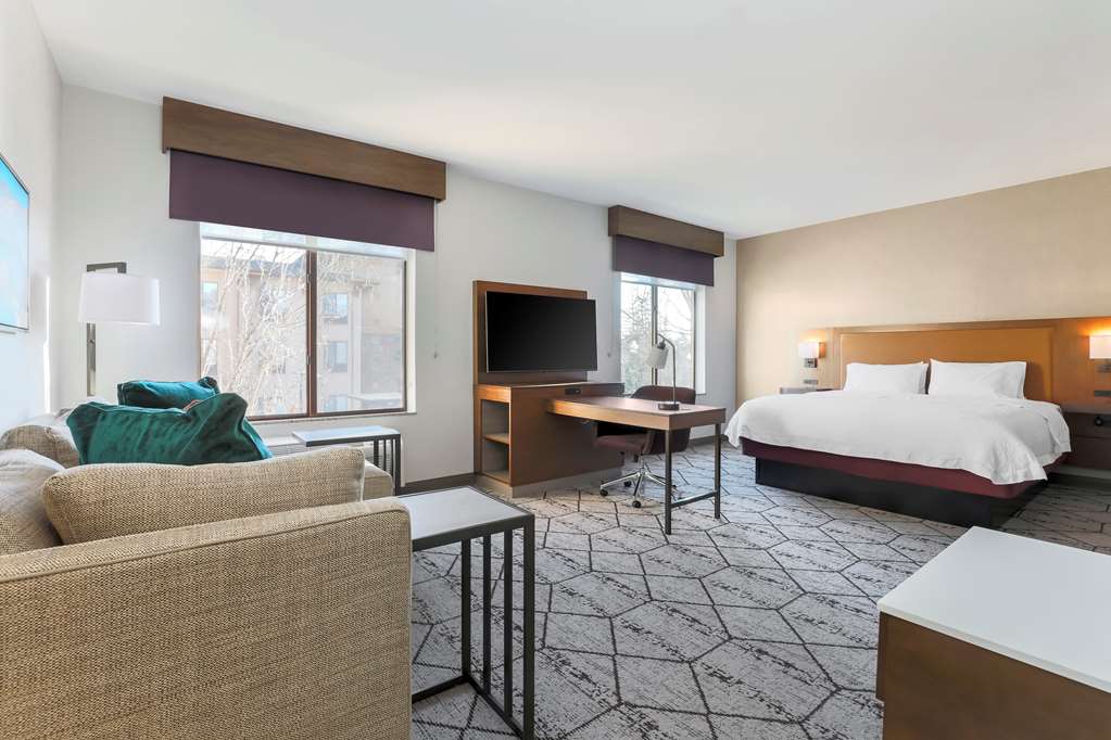 Hampton Inn & Suites Windsor - Sonoma Wine Country — photo 3