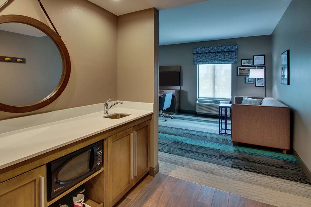 Hampton Inn & Suites Southport — photo 5