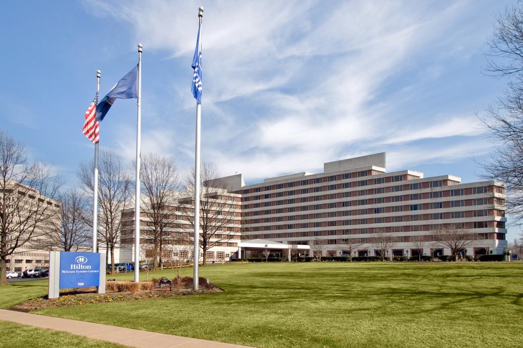 Hilton McLean Tysons Corner — photo 1
