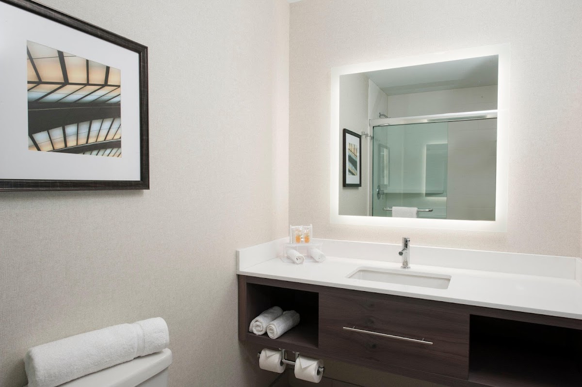 Holiday Inn Cleveland Clinic by IHG — photo 5