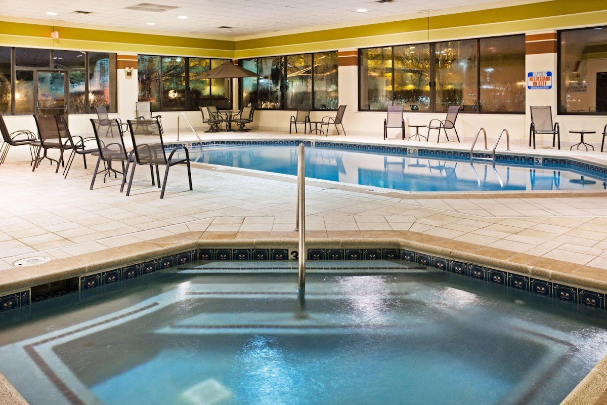Holiday Inn Express & Suites Pigeon Forge/Near Dollywood by IHG — photo 4