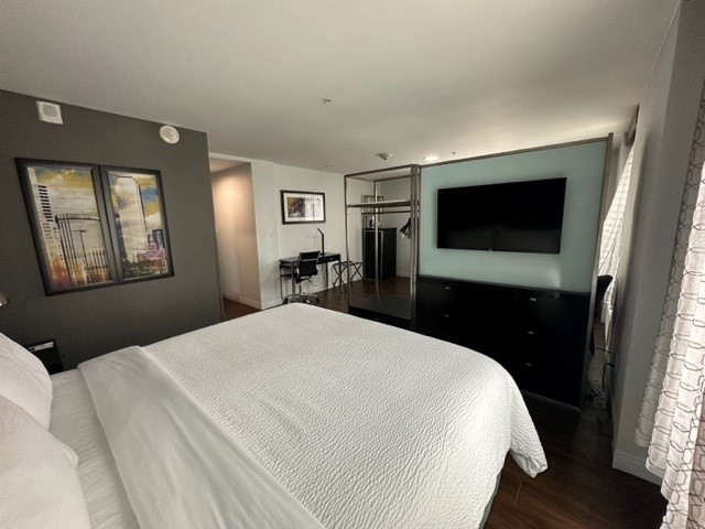 Holiday Inn Express Dallas Downtown — photo 3