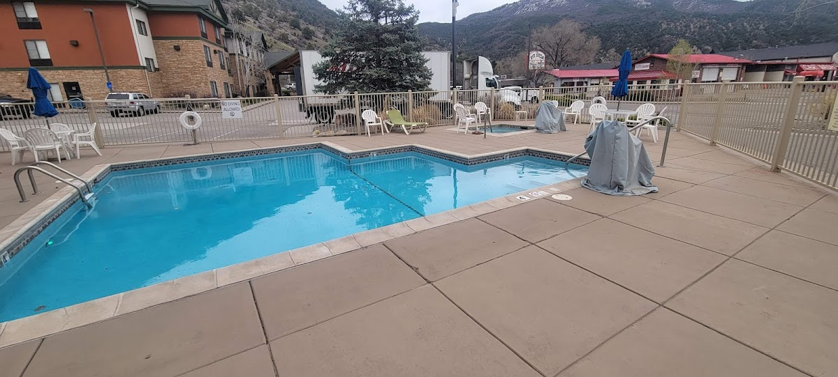 Holiday Inn Express Glenwood Springs (Aspen Area) by IHG — photo 4