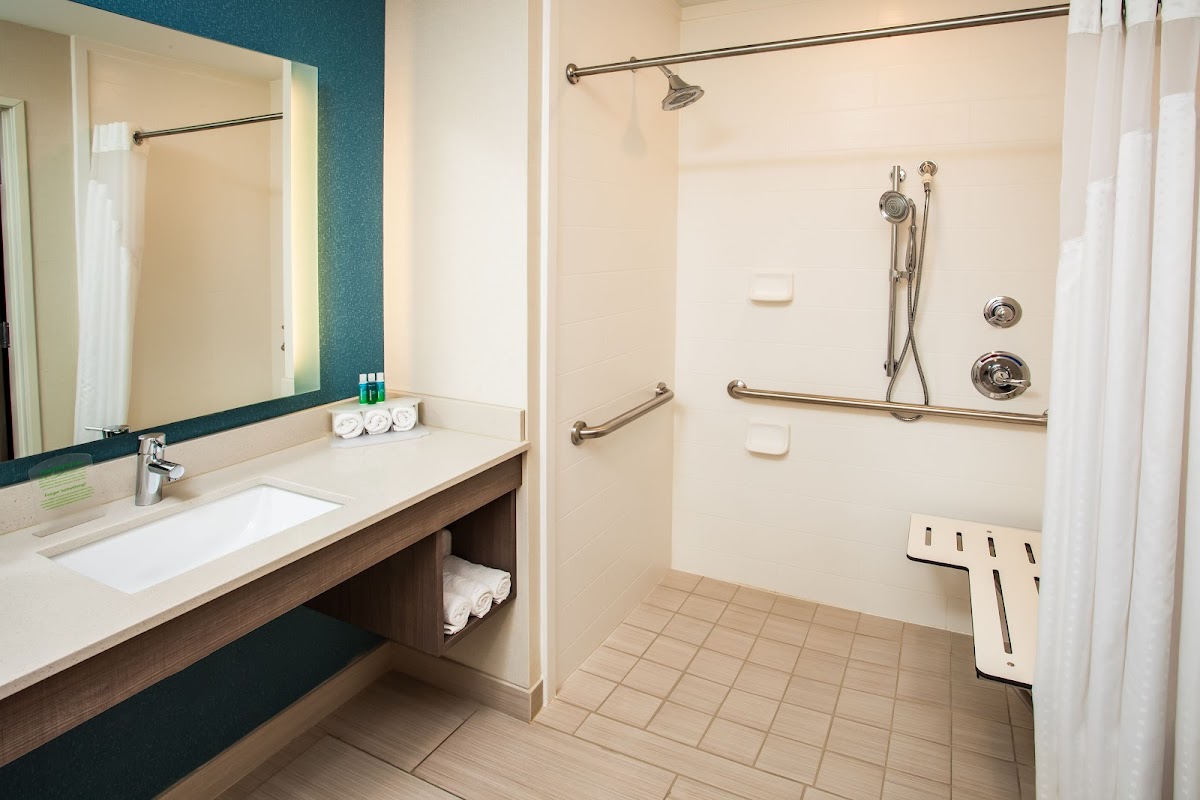 Holiday Inn Express & Suites Litchfield West by IHG — photo 5