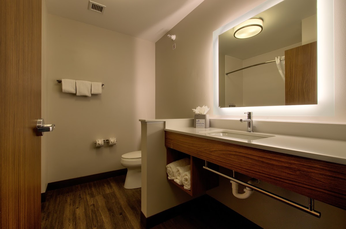 Holiday Inn Express & Suites Onalaska - La Crosse, an IHG Hotel — photo 5