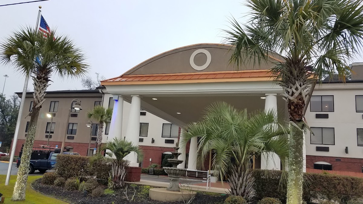 Holiday Inn Express & Suites Pensacola W I-10