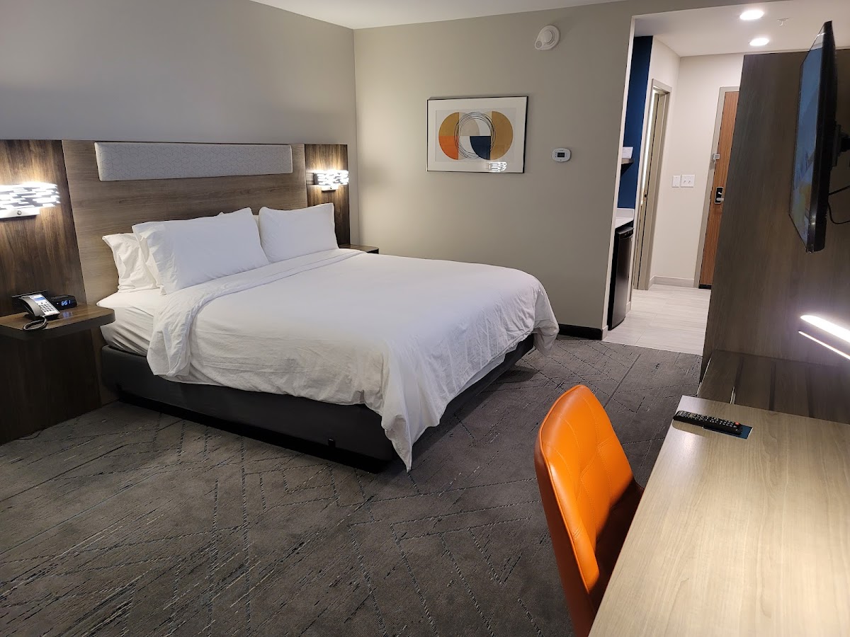 Holiday Inn Express White Marsh — photo 3